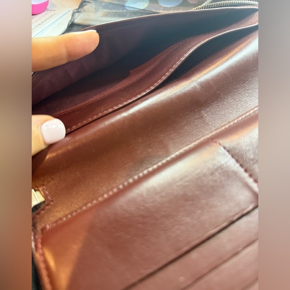 CHANEL Black Quilted Leather Wallet - Picture 5 of 8